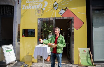 Leiter Robert Hautz vor dem Kircheneck in der Grazer Herrengasse.